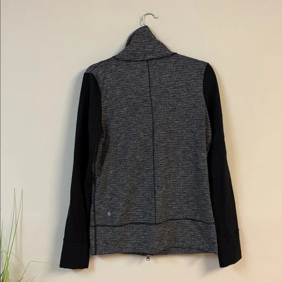 lululemon athletica Daily Yoga Jacket size 8 - Picture 7 of 9